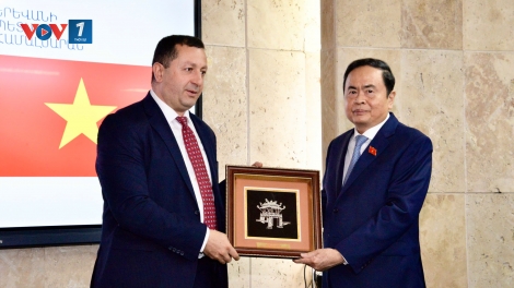 Chủ tịch Quốc hội: Giáo dục giữ vai trò trung tâm trong phát triển bền vững của mọi quốc gia