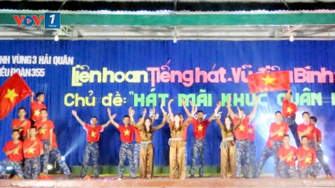 Liên hoan tiếng hát binh nhì tại Tiểu đoàn 355, Vùng 3 Hải quân