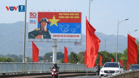 Người dân Kon Tum cùng hướng về ngày hoà bình, độc lập, thống nhất 30/4