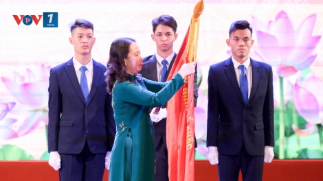 PCT nước Võ Thị Ánh Xuân trao Huân chương Lao động hạng Ba tặng Nhà in Báo Nhân Dân