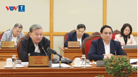 Thời sự 18h 1/4/2025: Phát triển KHCN, đổi mới sáng tạo và chuyển đổi số là lựa chọn bắt buộc