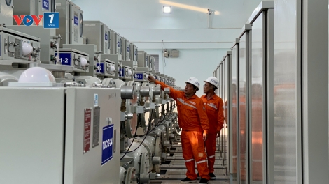 Điện lực TP.Hồ Chí Minh gắn biển công trình chào mừng 30/4 trị giá 249 tỷ đồng