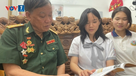 Từ Pác Bó đến Sài Gòn