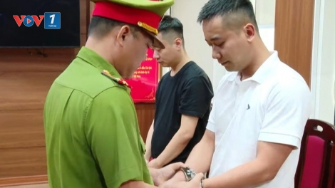 Khi người hùng truyền cảm hứng thành kẻ lừa dối bị khởi tố: Vì đâu nên nỗi?