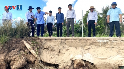 Sạt lở trên đê sông Tả Hữu Cù Lao Dung trong tình trạng khẩn cấp