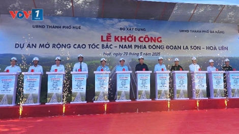 Khởi công mở rộng cao tốc La Sơn - Hòa Liên lên 4 làn xe