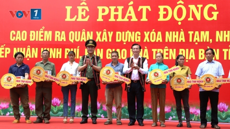 Bộ Công an trao 500 căn nhà tình nghĩa tại Đắk Nông