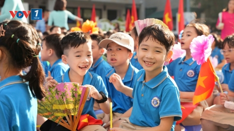 Miễn, hỗ trợ học phí: Chính sách nhân văn nhưng cần khả thi và công bằng.