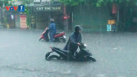 Mưa lớn trên diện rộng, xuất hiện nhiều hình thái thời tiết nguy hiểm