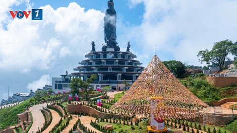 Núi Bà Đen cung nghinh Xá lợi Đức Phật từ Ấn Độ trong Đại lễ Vesak 2025