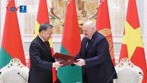 Tổng Bí thư Tô Lâm và Tổng thống Aleksandr Lukashenko ký tuyên bố chung nâng cấp quan hệ