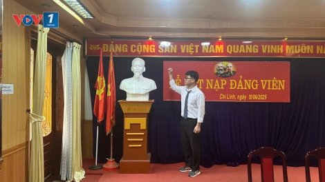 Ươm mầm đảng viên trẻ tại Trường Đại học Sao Đỏ (06/5/2025)