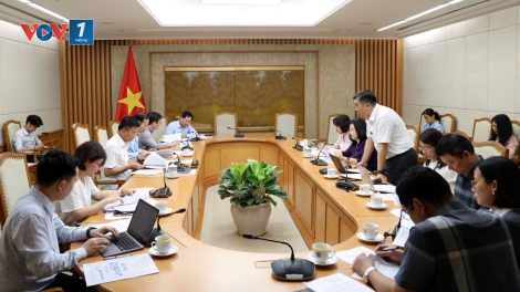 Phó Thủ tướng Lê Thành Long: Cần phân cấp mạnh hơn trong lĩnh vực y tế