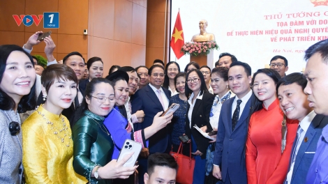 Thủ tướng: Bảo đảm tiếp cận bình đẳng vốn, tài nguyên, đất đai để phát triển kinh tế tư nhân