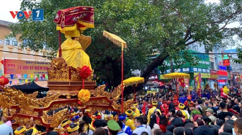 Tuỳ bút: Bánh rán tiến Vua