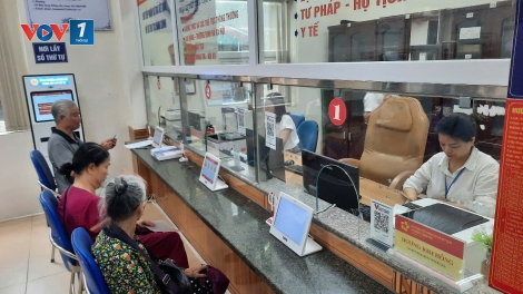 Ngày đầu tiên vận hành thử nghiệm chính quyền địa phương 2 cấp ở Hà Nội