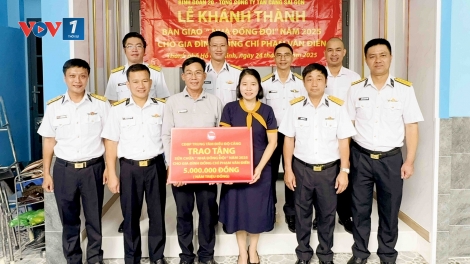Binh đoàn 20 bàn giao công trình sửa chữa nhà đồng đội