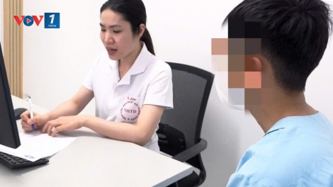 Nam thanh niên 35 tuổi bị điếc đột ngột do thường xuyên tắm khuya