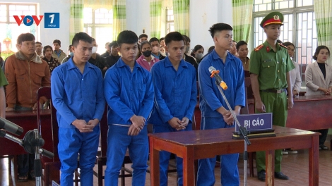 Báo động hiểm họa ma túy về làng ở Kon Tum
