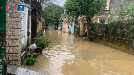 Huế: Mưa lớn gây ngập cục bộ nhiều tuyến đường