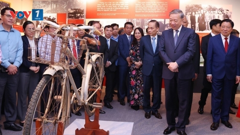 Tổng Bí thư Tô Lâm dự Triển lãm “Tổng Bí thư Nguyễn Văn Linh - Cuộc đời và sự nghiệp”