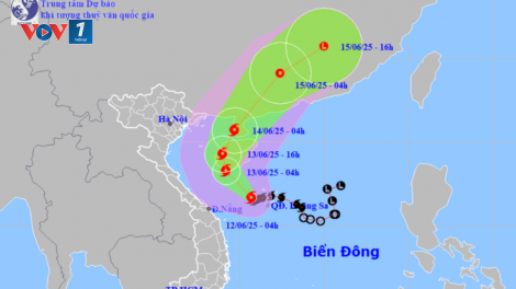 Hôm nay, bão số 1 tăng cấp, miền Trung tiếp tục mưa lớn