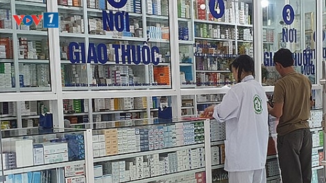 Bộ Y tế yêu cầu cung ứng đầy đủ, kịp thời thuốc, thiết bị y tế cho người bệnh BHYT