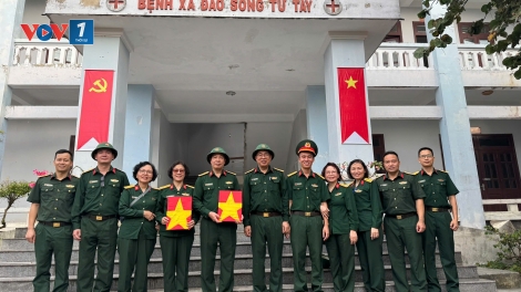 Sức sống Trường Sa: Những thầy thuốc quân hàm xanh Điểm tựa vững chắc cho quân dân nơi đầu sóng