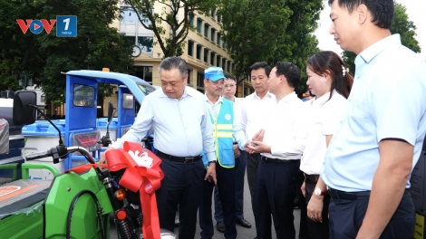 Hà Nội ra quân vận hành 100 thiết bị vệ sinh môi trường hiện đại 