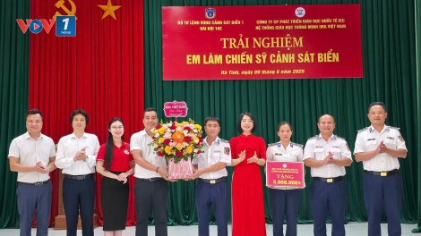 Chương trình trải nghiệm “Em làm chiến sĩ Cảnh sát biển” tại Hải đội 102 