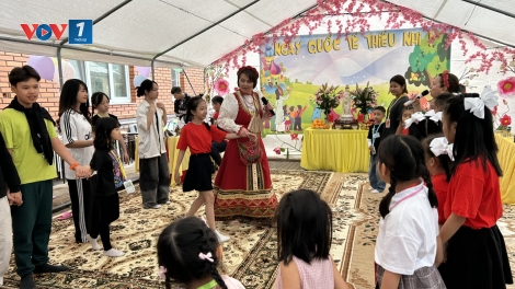 Tết thiếu nhi rộn ràng ấm tình quê hương