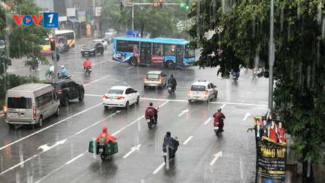 Thời tiết ngày 5/6: Miền Bắc oi nóng, Nam Bộ tiếp tục có mưa dông chiều tối