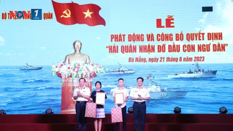 Tổ chức tốt "Hoạt động đỡ đầu con ngư dân"- Vùng 3 Hải quân xây dựng thế trận lòng dân trên biển
