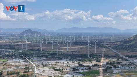 Đề xuất lập hai trung tâm năng lượng tái tạo liên vùng