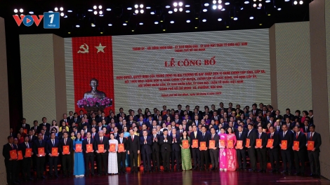Lãnh đạo Đảng, Nhà nước dự Lễ công bố các NQ sáp nhập đơn vị hành chính