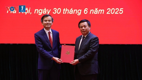 Ông Đoàn Minh Huấn giữ chức Phó Giám đốc Thường trực Học viện Chính trị quốc gia Hồ Chí Minh