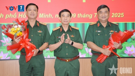 Đại tướng Phan Văn Giang chủ trì Hội nghị bàn giao chức vụ Tư lệnh Quân khu 7