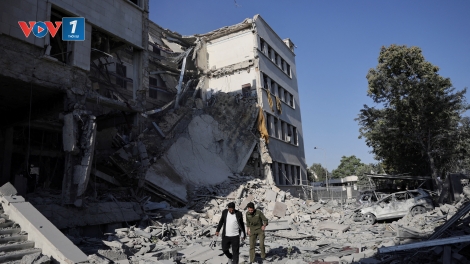 Quân đội Syria bắt đầu rút khỏi “điểm nóng” Sweida sau loạt không kích dữ dội của Israel vào thủ đô