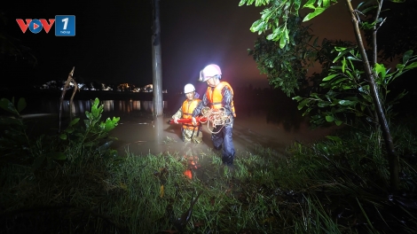PC Thanh Hoá: Trắng đêm khắc phục sự cố cấp điện nhanh nhất cho khách hàng bị ảnh hưởng bão WIPHA