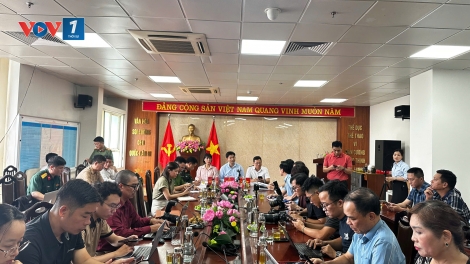 Vụ lật tàu trên Vịnh Hạ Long: 35 nạn nhân đã được bàn giao, tiếp tục tìm kiếm người mất tích