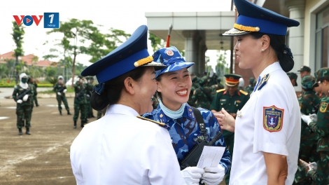 Phụ nữ Cảnh sát biển Việt Nam tiếp sức lực lượng thực hiện nhiệm vụ diễu binh, diễu hành