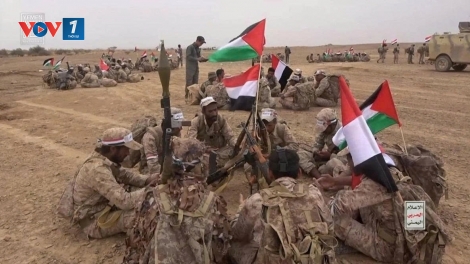 Houthi dọa tấn công tất cả các tàu có quan hệ làm ăn với Israel