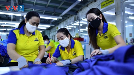 Giữ vững “tay lái” vĩ mô: 6 tháng đầu năm, tăng trưởng trong thế trận khó