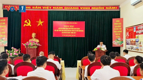Bộ Tư lệnh Vùng Cảnh sát biển 1 bồi dưỡng tiếng Anh chuyên ngành cho Hải đội 102