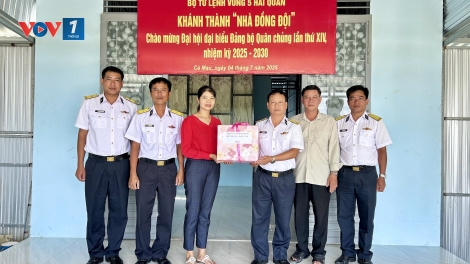 Bộ Tư lệnh Vùng 5 Hải quân bàn giao 4 “Nhà đồng đội”