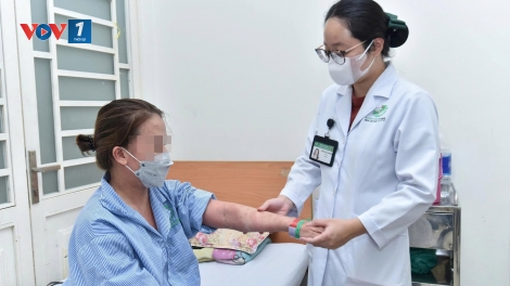 Nguy kịch vì dùng thuốc giảm cân thải độc, collagen không rõ nguồn gốc