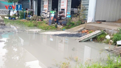 Đồng Tháp: Nhiều hộ dân “kêu cứu” công trình đường dẫn cầu Rạch Miễu 2 gây ngập úng