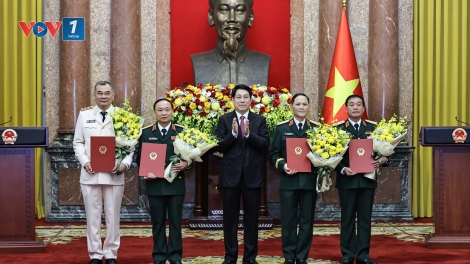 Chủ tịch nước Lương Cường trao quyết định thăng quân hàm, cấp bậc hàm Thượng tướng