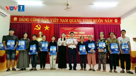 Vùng Cảnh sát biển 1 tuyên truyền an ninh biển, đảo tại xã Tuyên Lâm, Quảng Trị