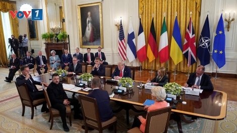 Tổng thống Donald Trump gặp Tổng thống Ukraine và lãnh đạo các nước châu Âu